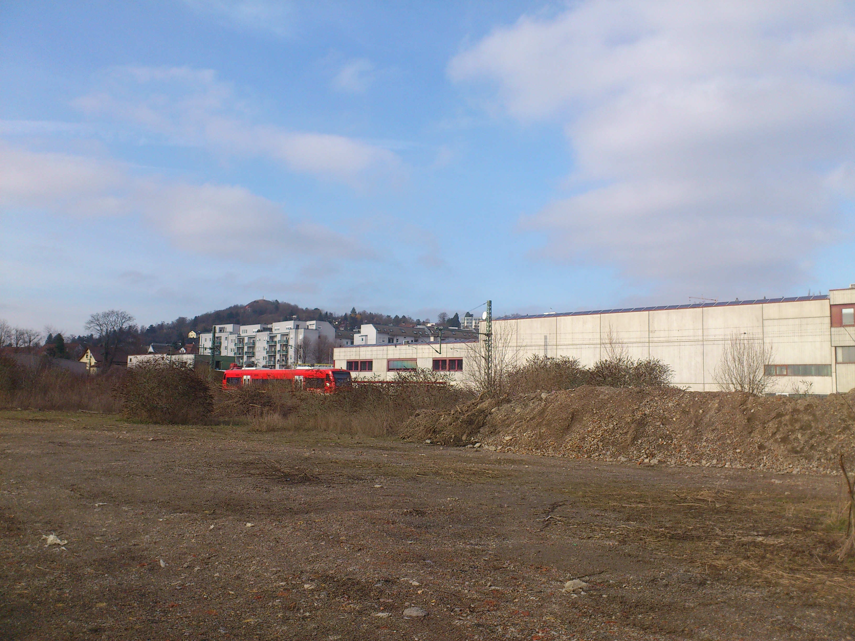 Gelände südlich der Bahnlinie in Maihälden Frankstraße Pforzheim - brachliegende Fläche